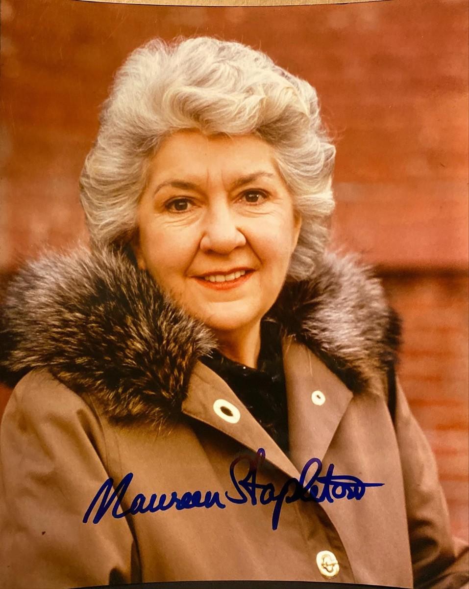 Maureen Stapleton signed photo