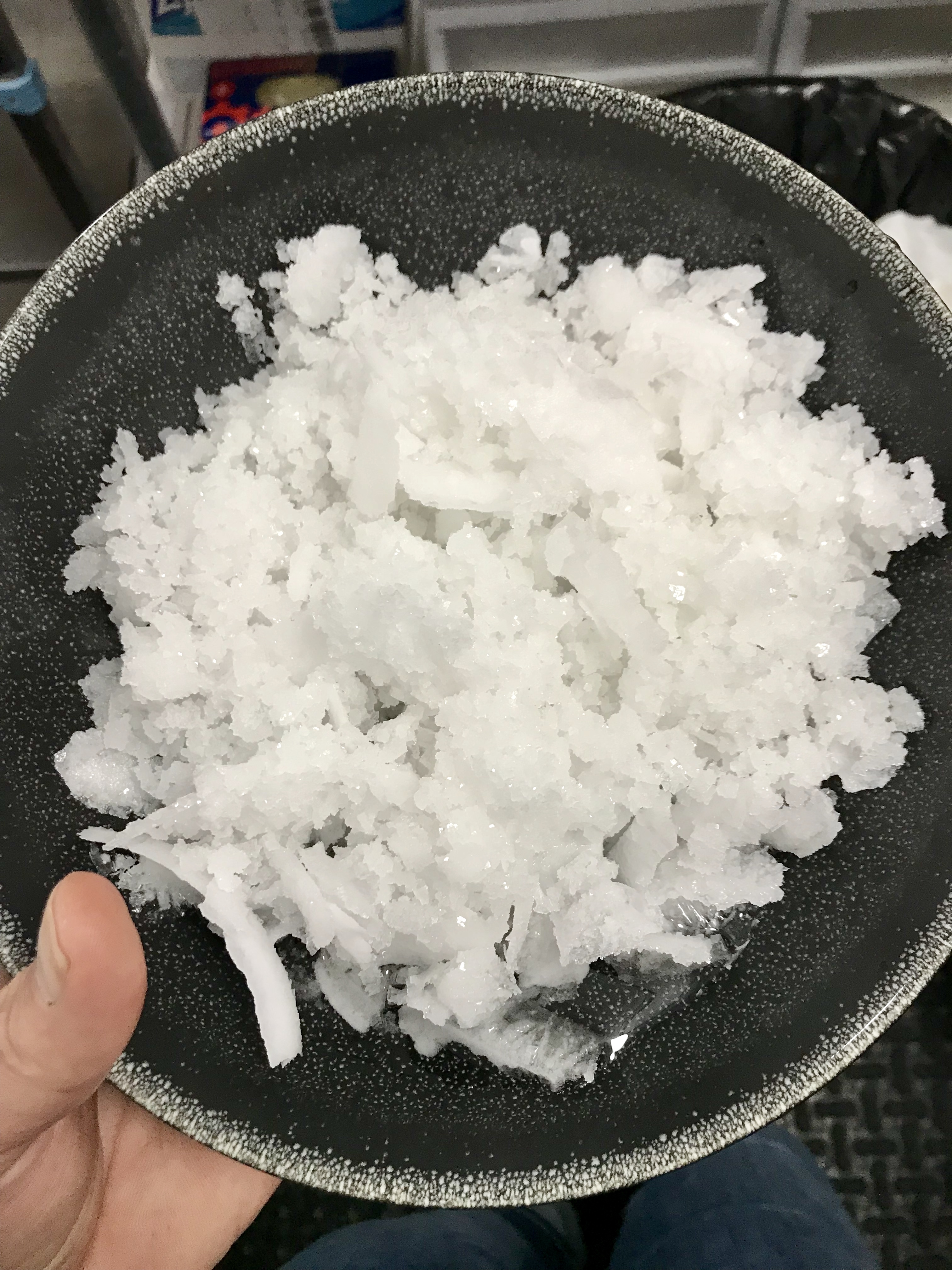 Turn Cheap Kosher Salt Into Fancy, Flaky Salt Crystals Sous Vide