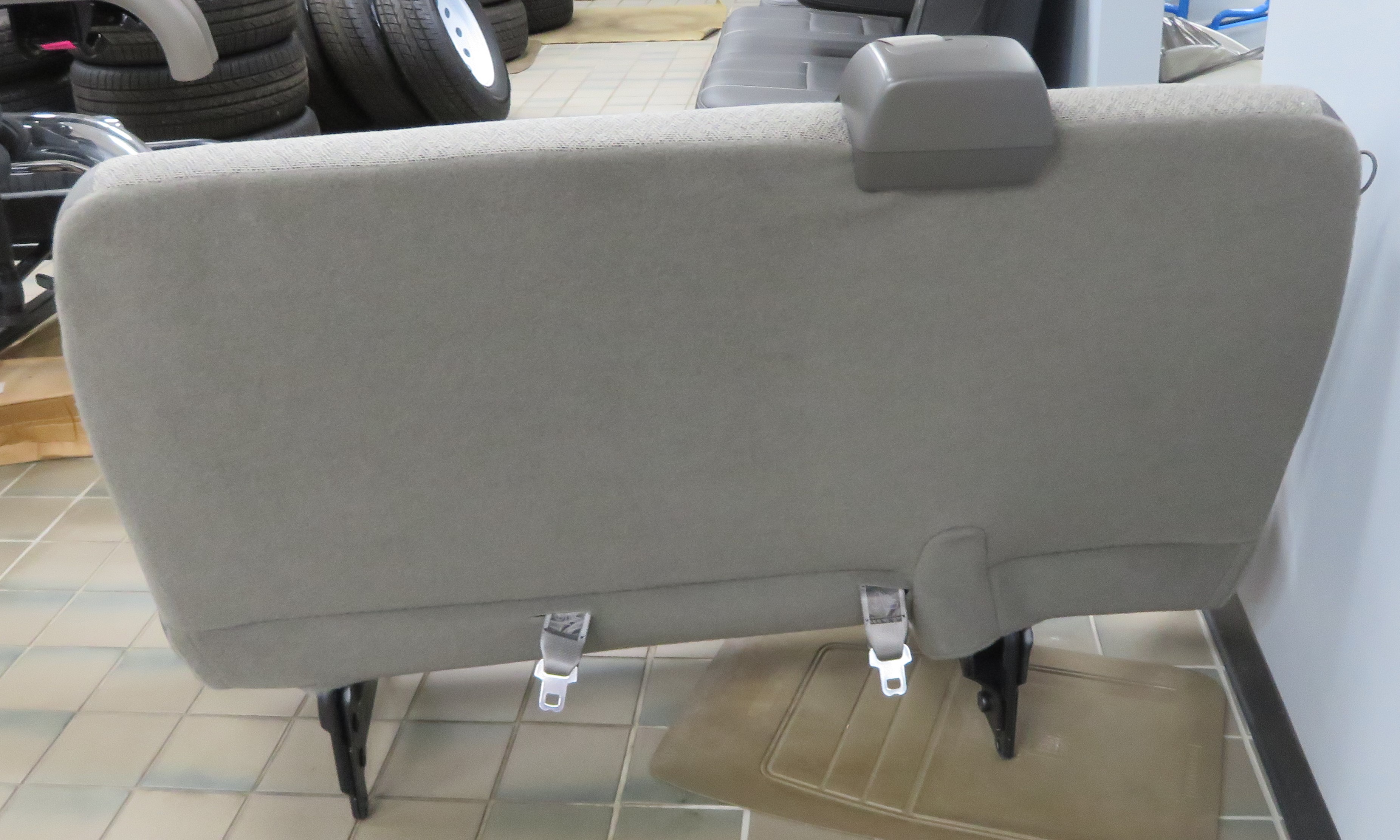 1120 Chevy Express/GMC Savana Van 2nd/3rd row 3Pass Gray Cloth Bench