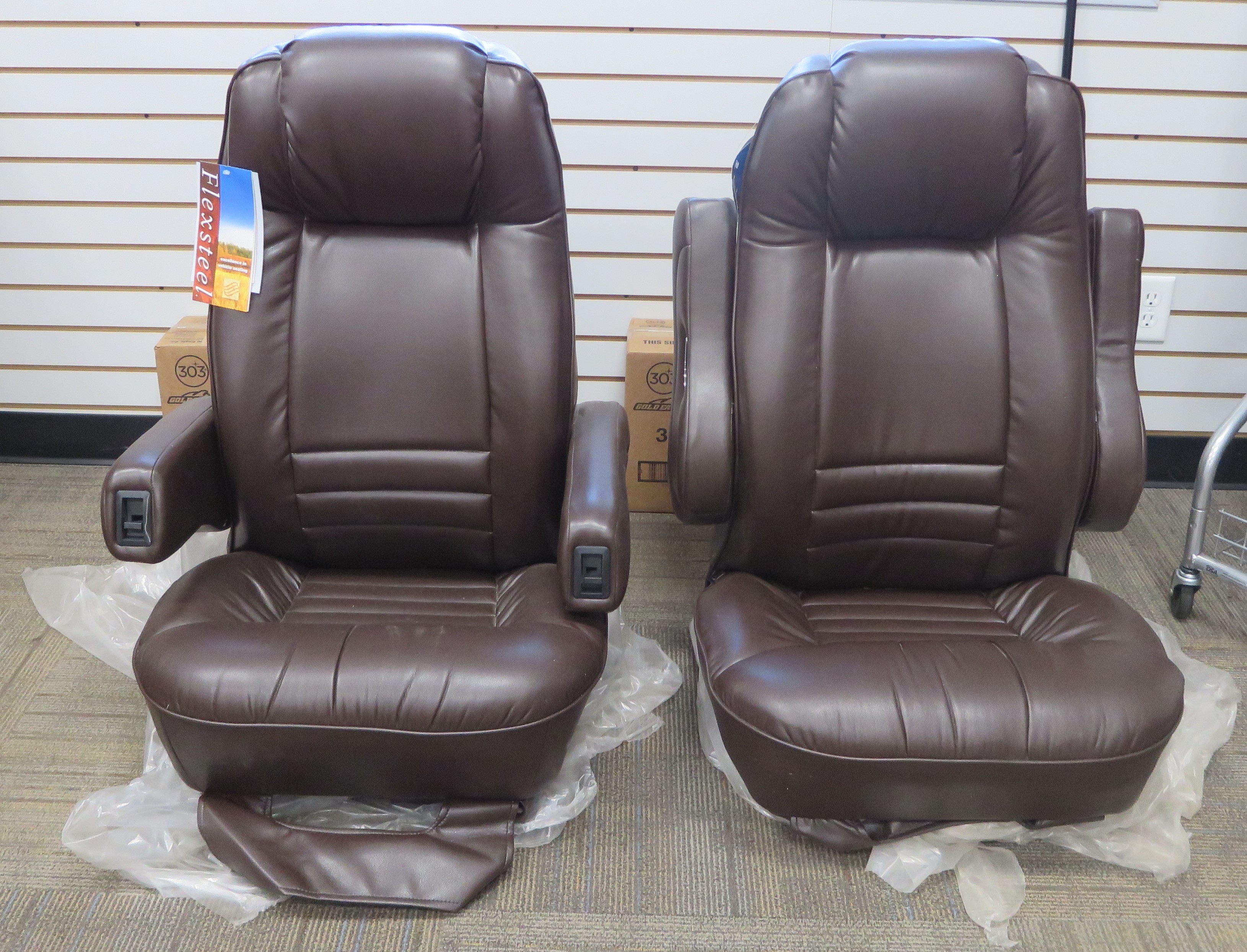 9720 Chevy Express/GMC Savana Conversion Van Brown Ultra Leather Seats