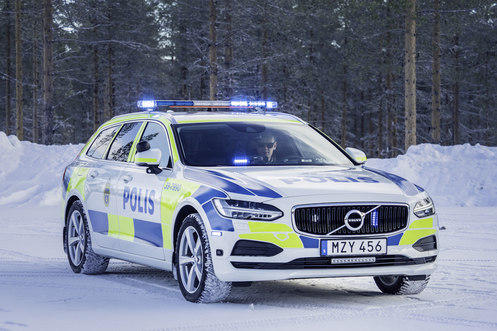 Secrets of the new Volvo V90 police car Influx