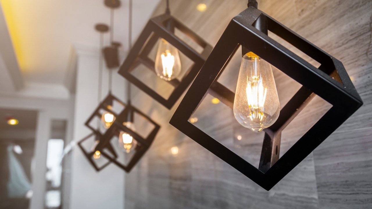 Online Course How to Use Lighting Design to Transform your Home! from