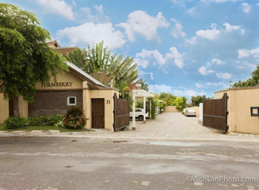 Townhouse For Sale HOPEFIELD AVENUE, Kingston 6 475,000 Keez