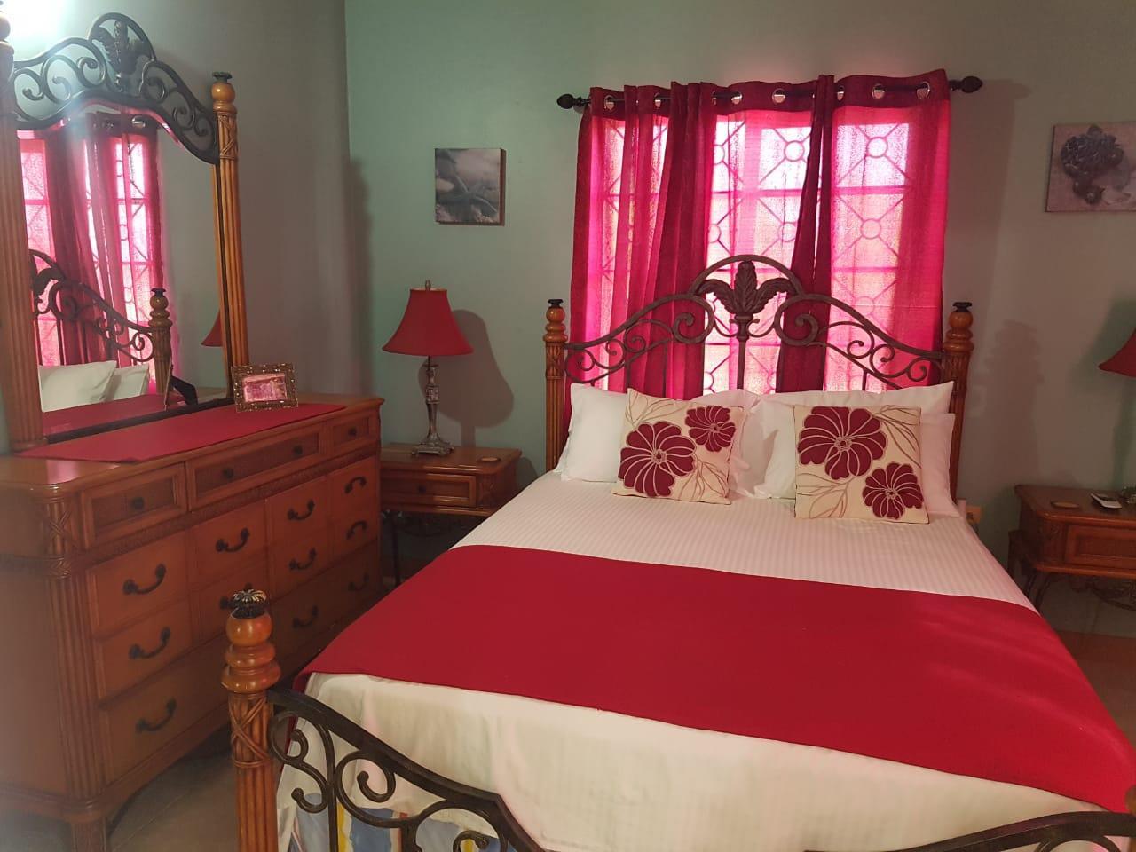 House For Rent PELICAN WAY,FLORENCE HALL, Falmouth 750 Keez