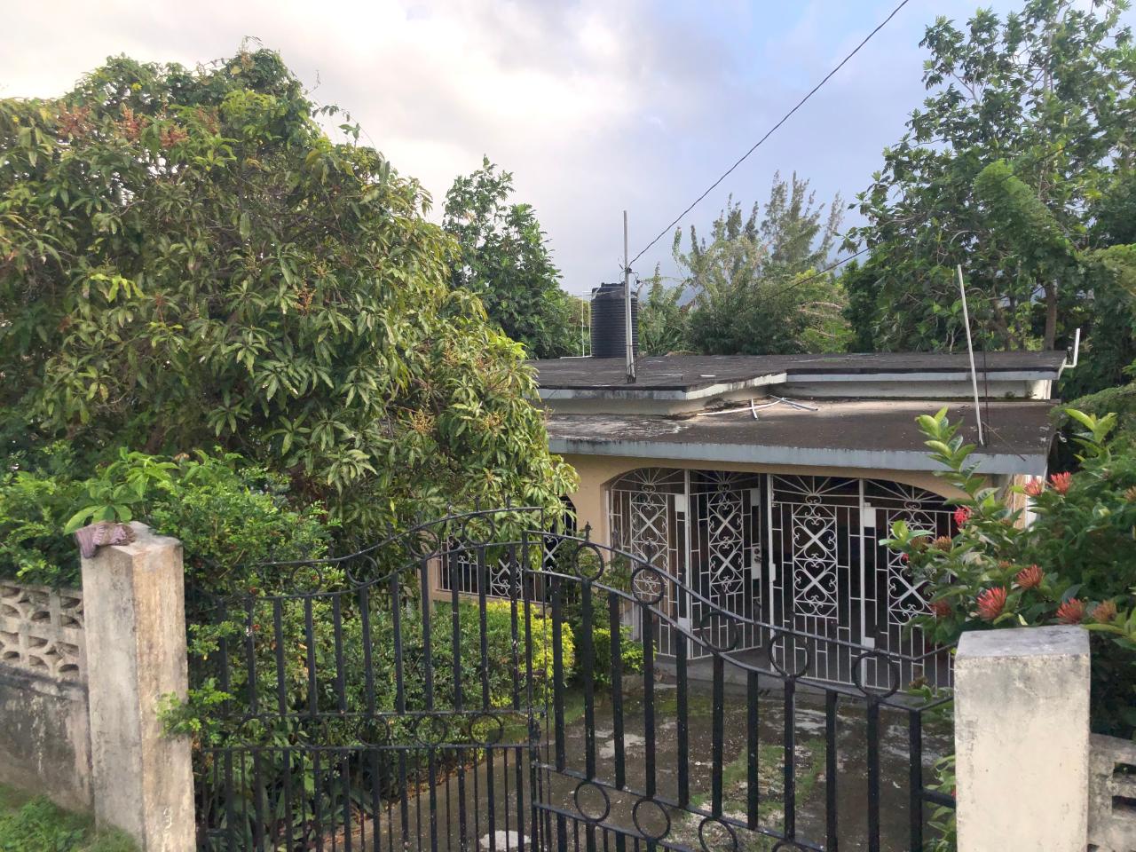 House For Sale FARM HEIGHTS, Montego Bay 17,000,000 Keez