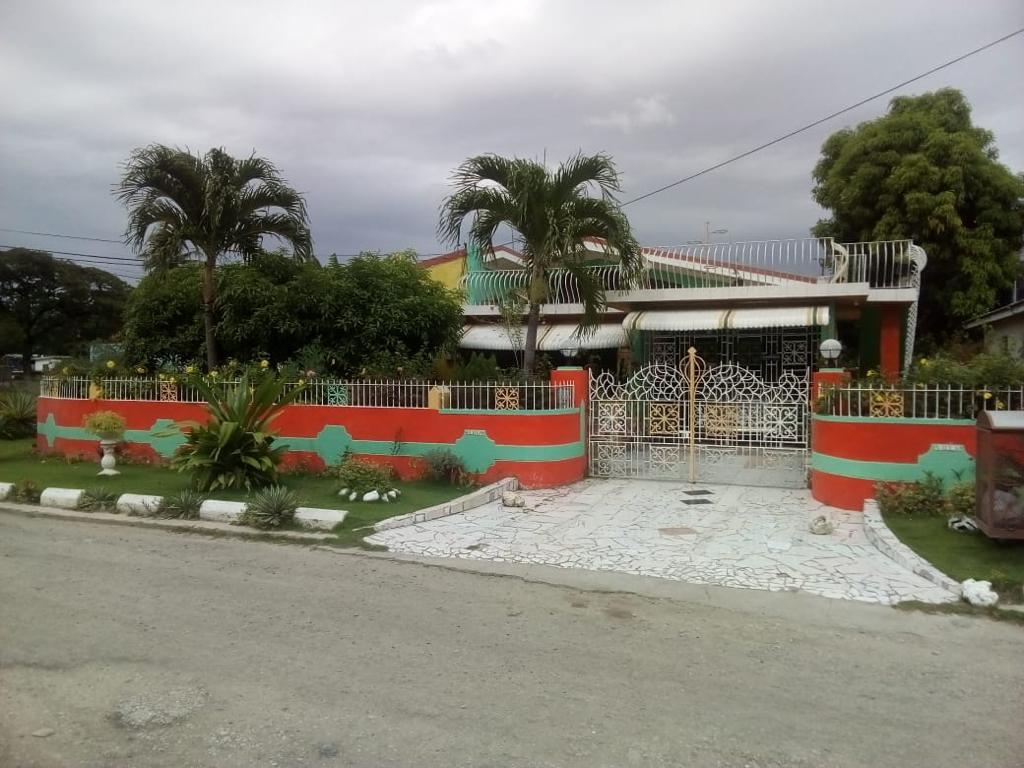 House For Sale CLAYTON HEIGHTS, Spanish Town 13,500,000 Keez
