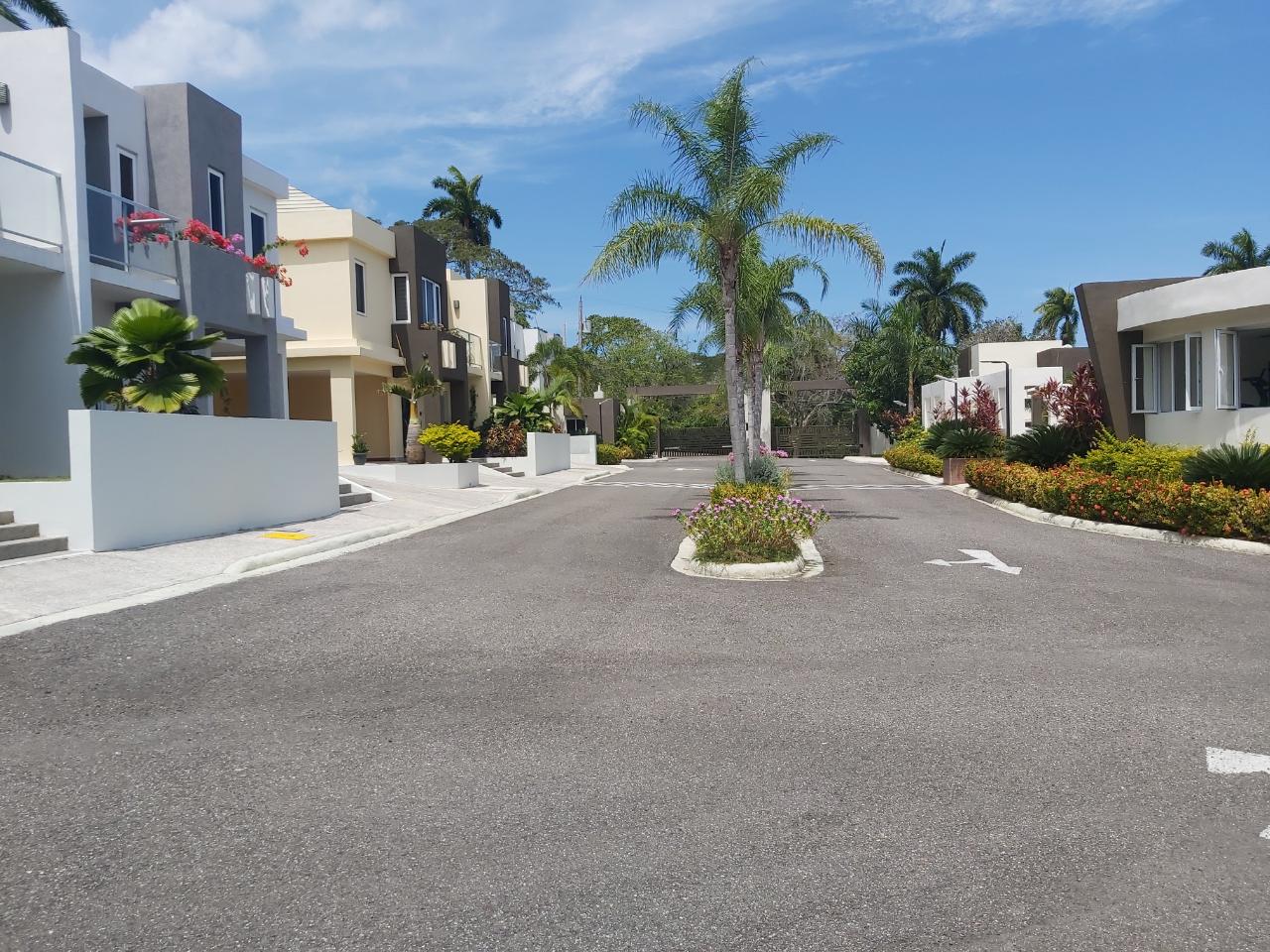 Apartment For Rent PETERS AVENUE MIRAMAR, Montego Bay 1,100 Keez