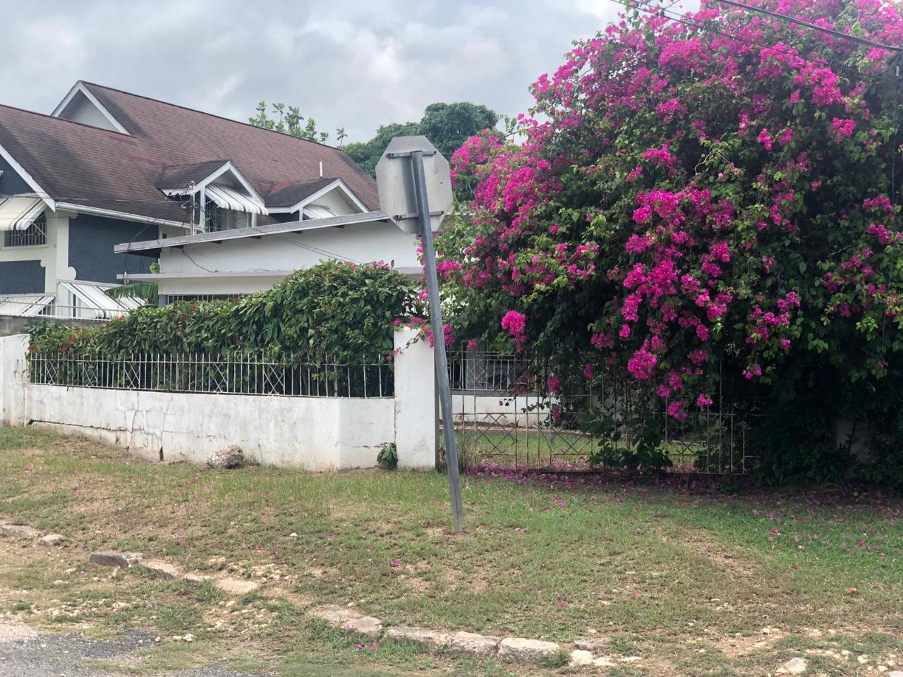 House For Sale MONTERY, Kingston 20 28,000,000 Keez