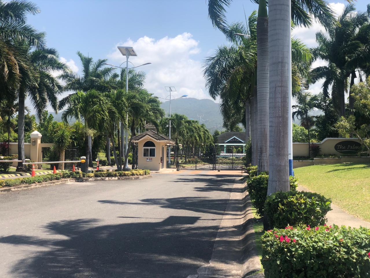 House For Sale CACTUS AVENUE, Laughlands 40,000,000 Keez