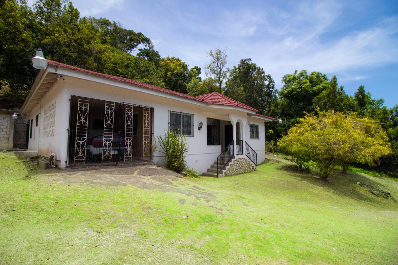 House For Sale WINDSOR CASTLE, Windsor Castle 150,000 Keez