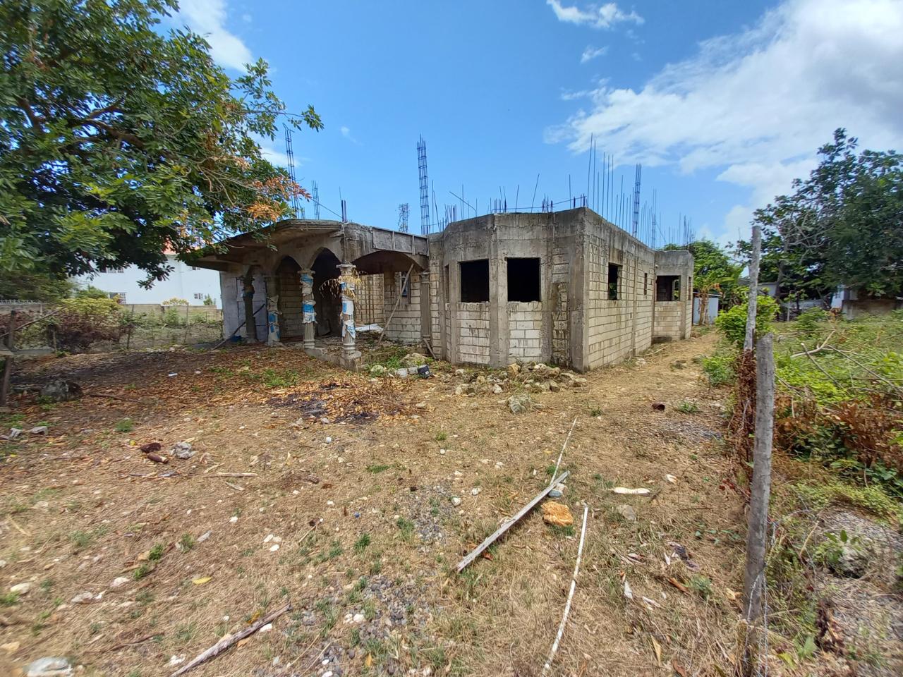 House For Sale COLUMBUS DRIVE, Discovery Bay 18,000,000 Keez