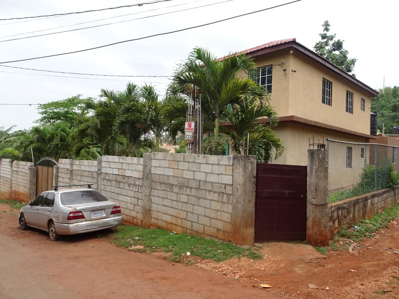 House For Sale GRANT AVENUE, Kingston 20 20,500,000 Keez