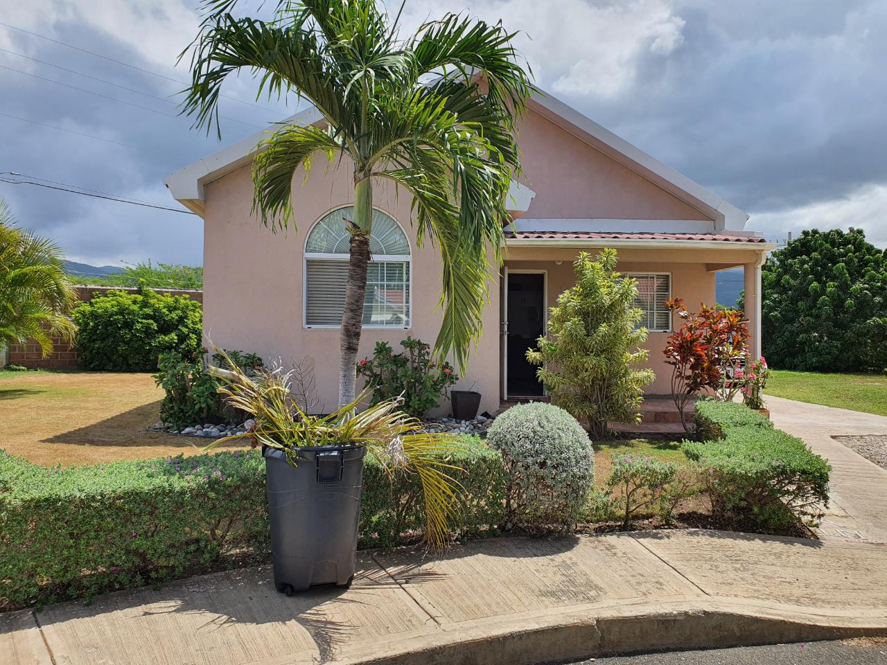 House For Sale CAYMANAS COUNTRY CLUB EST, Spanish Town 27,000,000