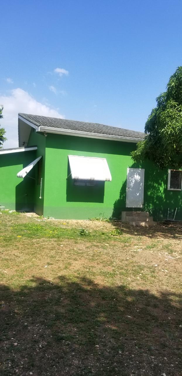 House For Sale PALMERS CROSS ,GREEN BOTT, May Pen 59,000,000 Keez