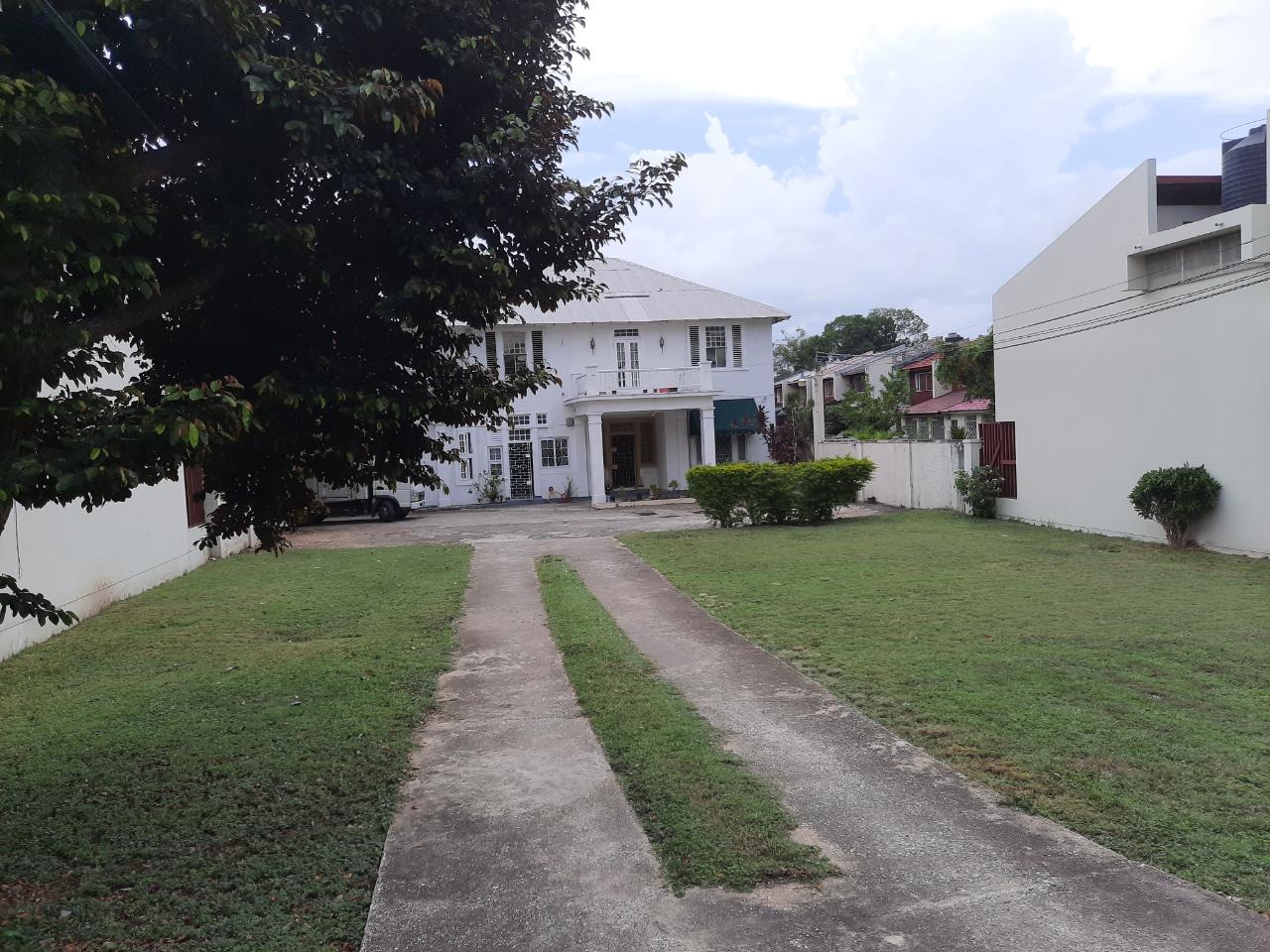 House For Sale COMMODORE MANOR, DEVON RD, Kingston 10 80,000,000 Keez
