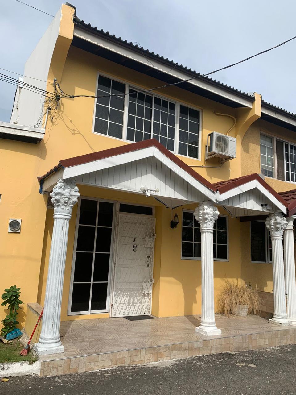 Townhouse For Sale CUNNINGHAM MEWS, Kingston 6 30,000,000 Keez