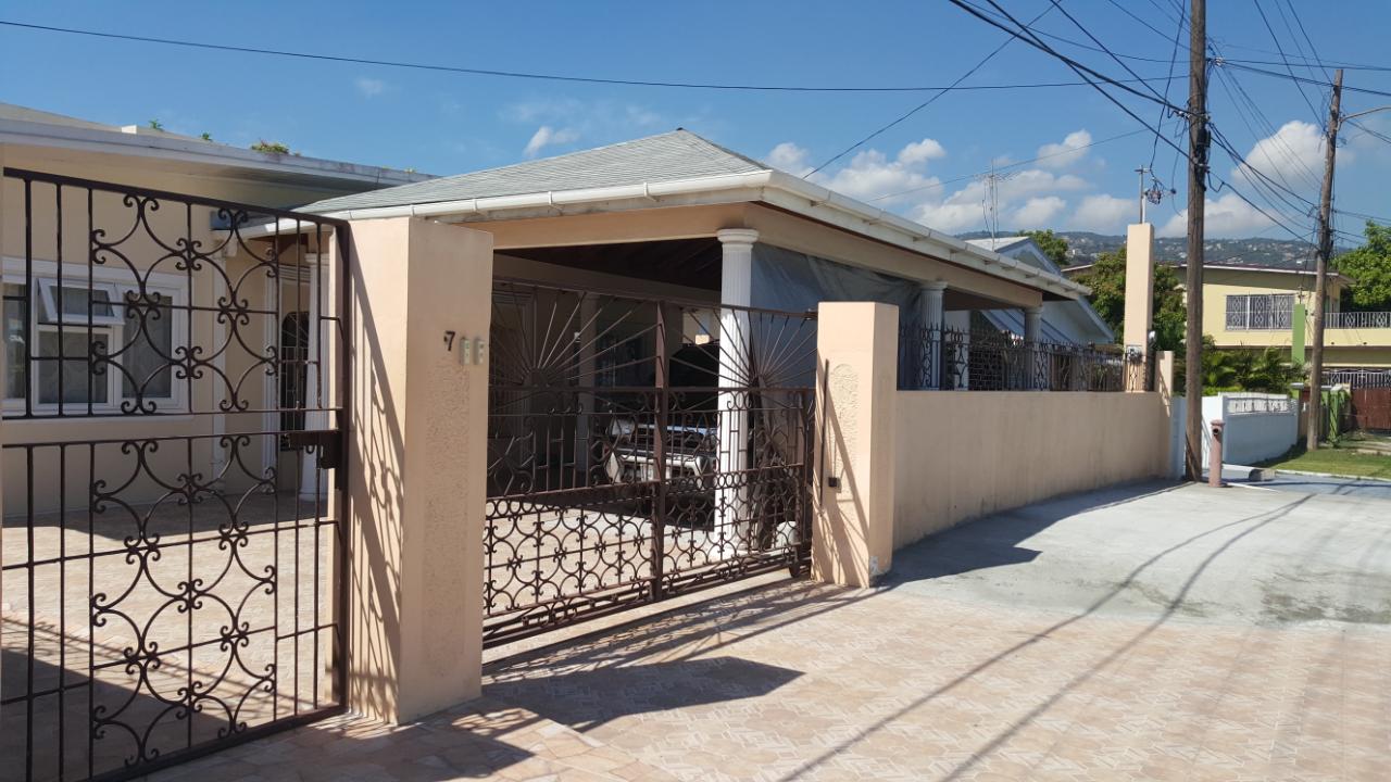 House For Rent EUSTACE PLACE, Kingston 20 110,000 Keez