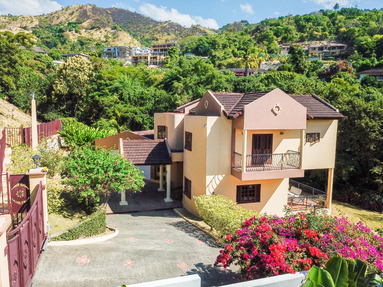 House For Rent PLYMOUTH, Kingston 6 3,000 Keez