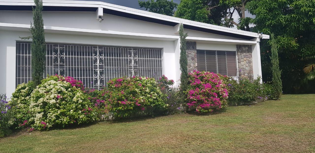 House For Rent FAIRLANE AVE, Kingston 6 1,900 Keez