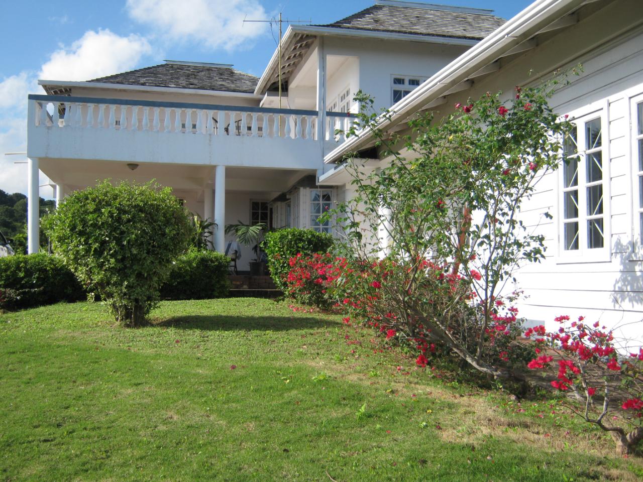 House For Rent MOUNT PLEASANT RUNAWAY BA, Runaway Bay 1,800 Keez