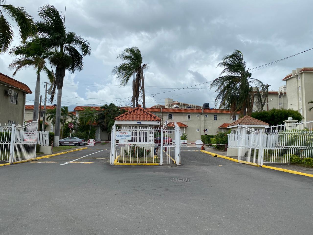 Apartment For Rent 1141/2 CONSTANT SPRING RD, Kingston 8 65,000 Keez