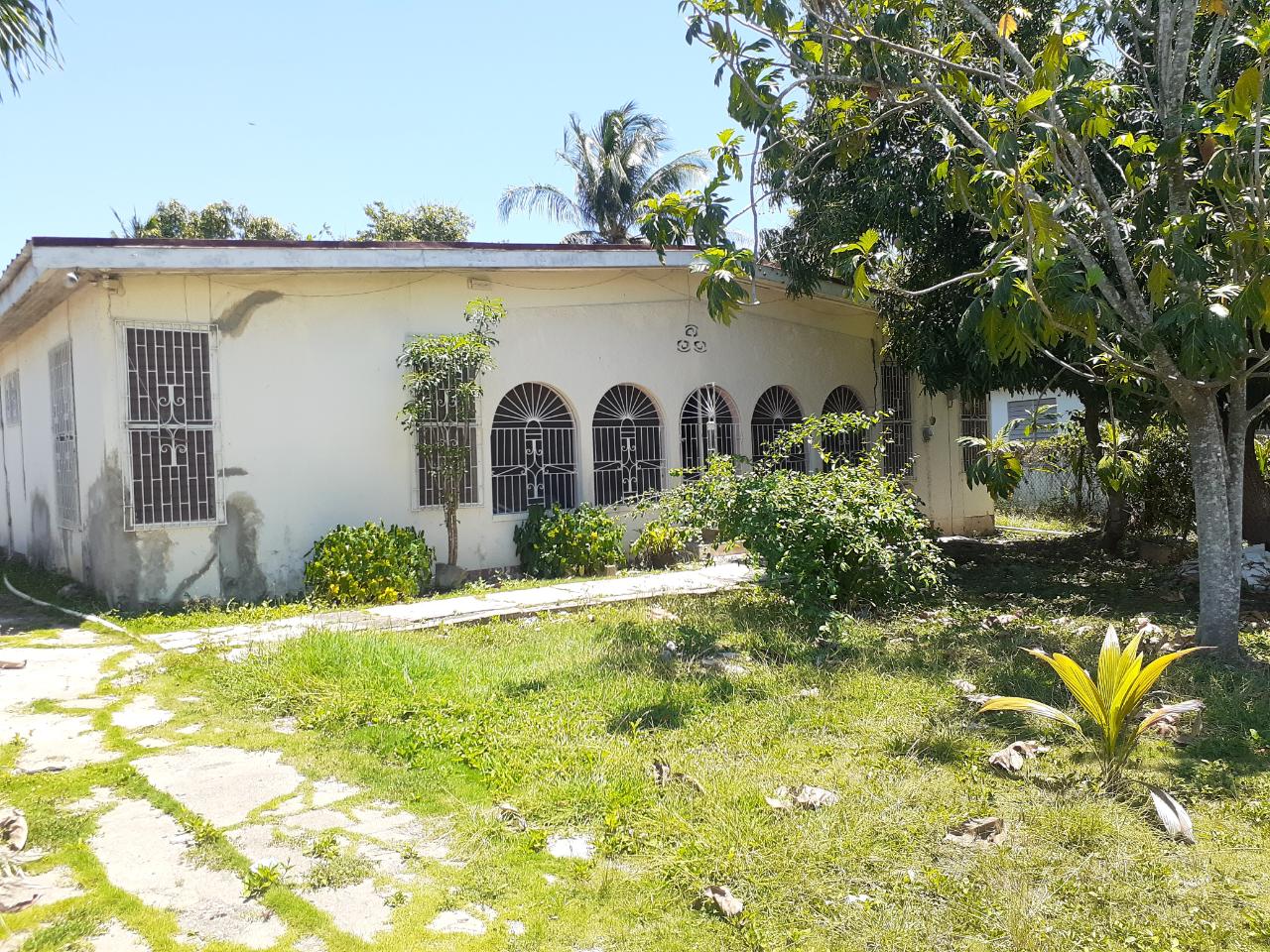 House For Sale MUIRHEAD AVE CLARENDON G, May Pen 11,000,000 Keez