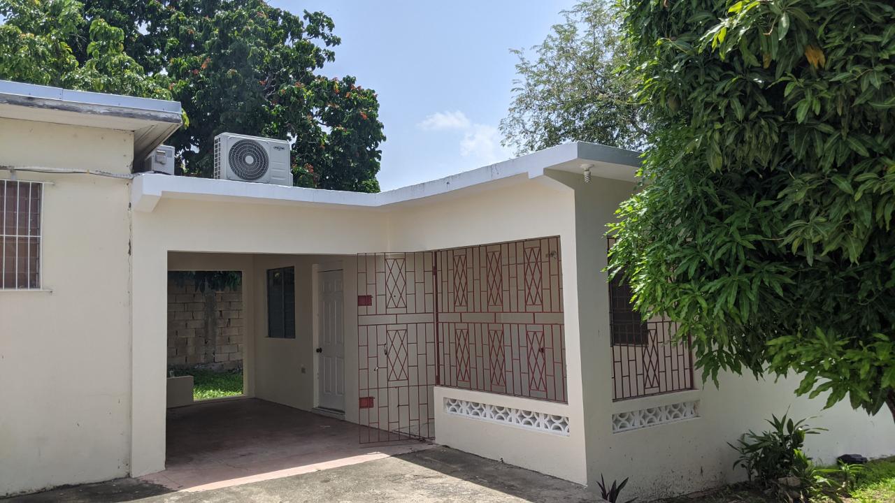 Offices / Commercial Bldg For Rent ROOSEVELT AVENUE, Kingston 6 80,000 Keez