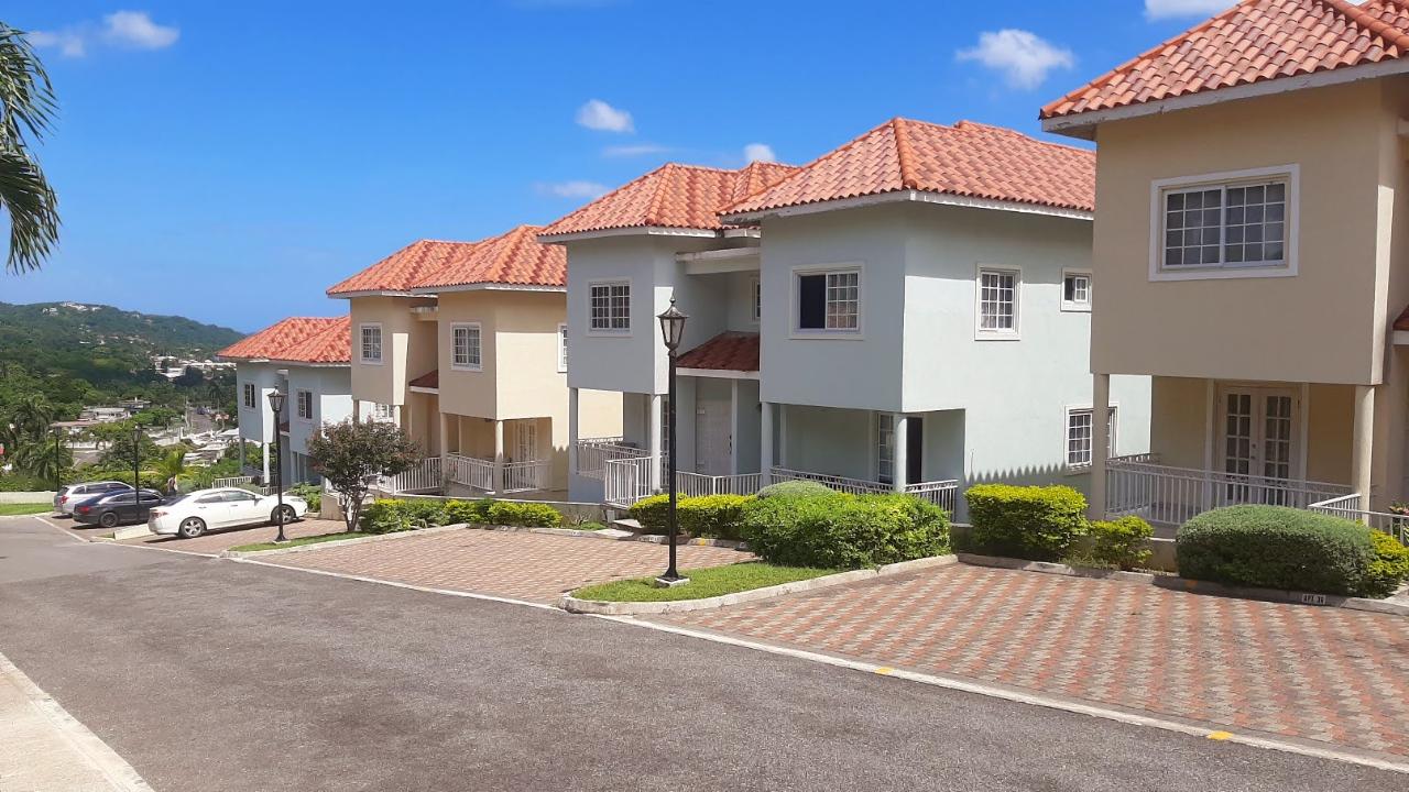 Apartment For Rent THE RIVIERA BOGUE HEIGHTS, Montego Bay 1,000 Keez