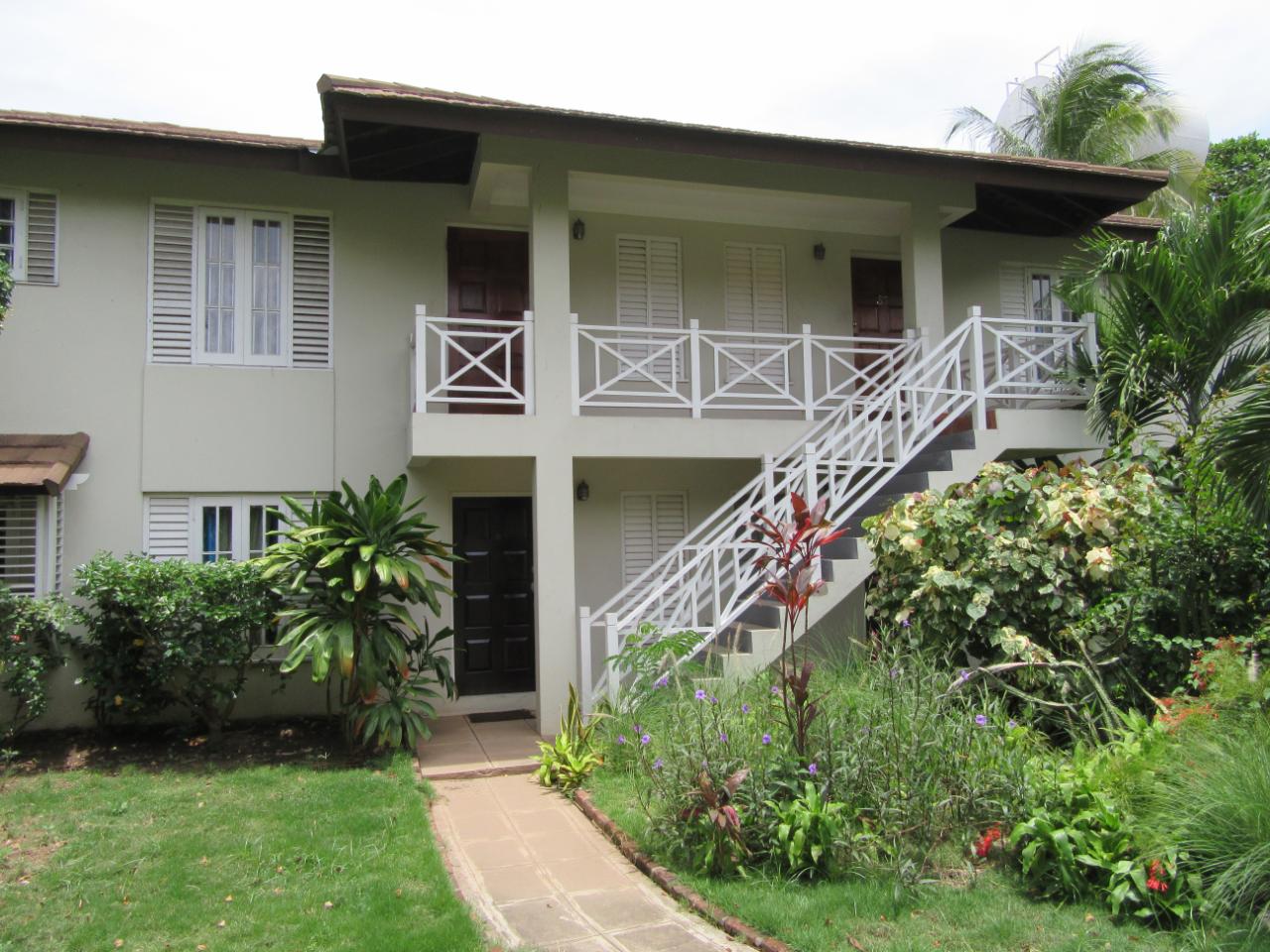 Apartment For Rent RENFREW ROAD, Kingston 5 105,000 Keez