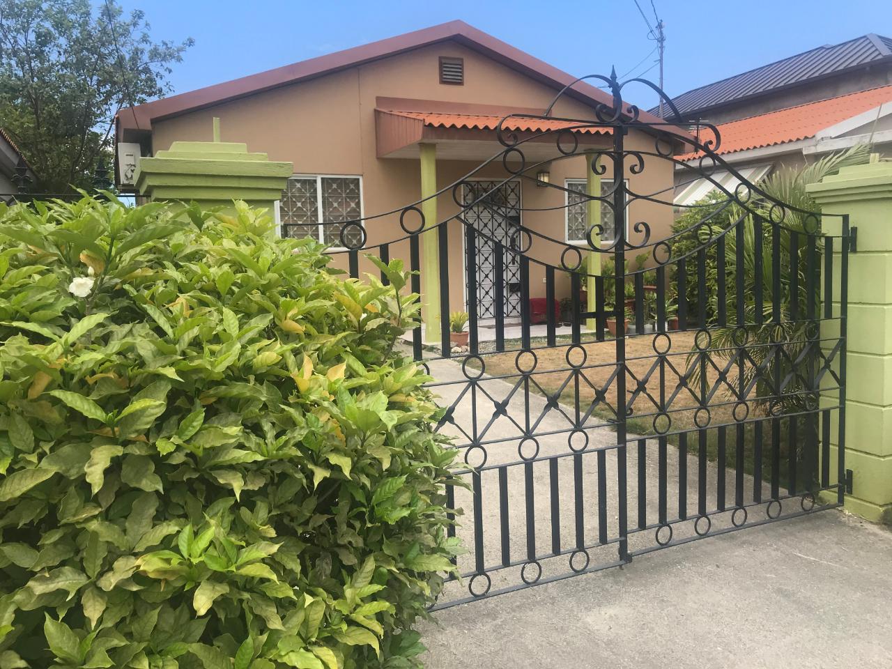 House For Sale MARINA DRIVE, CEDAR MANOR, Gregory Park 18,000,000 Keez