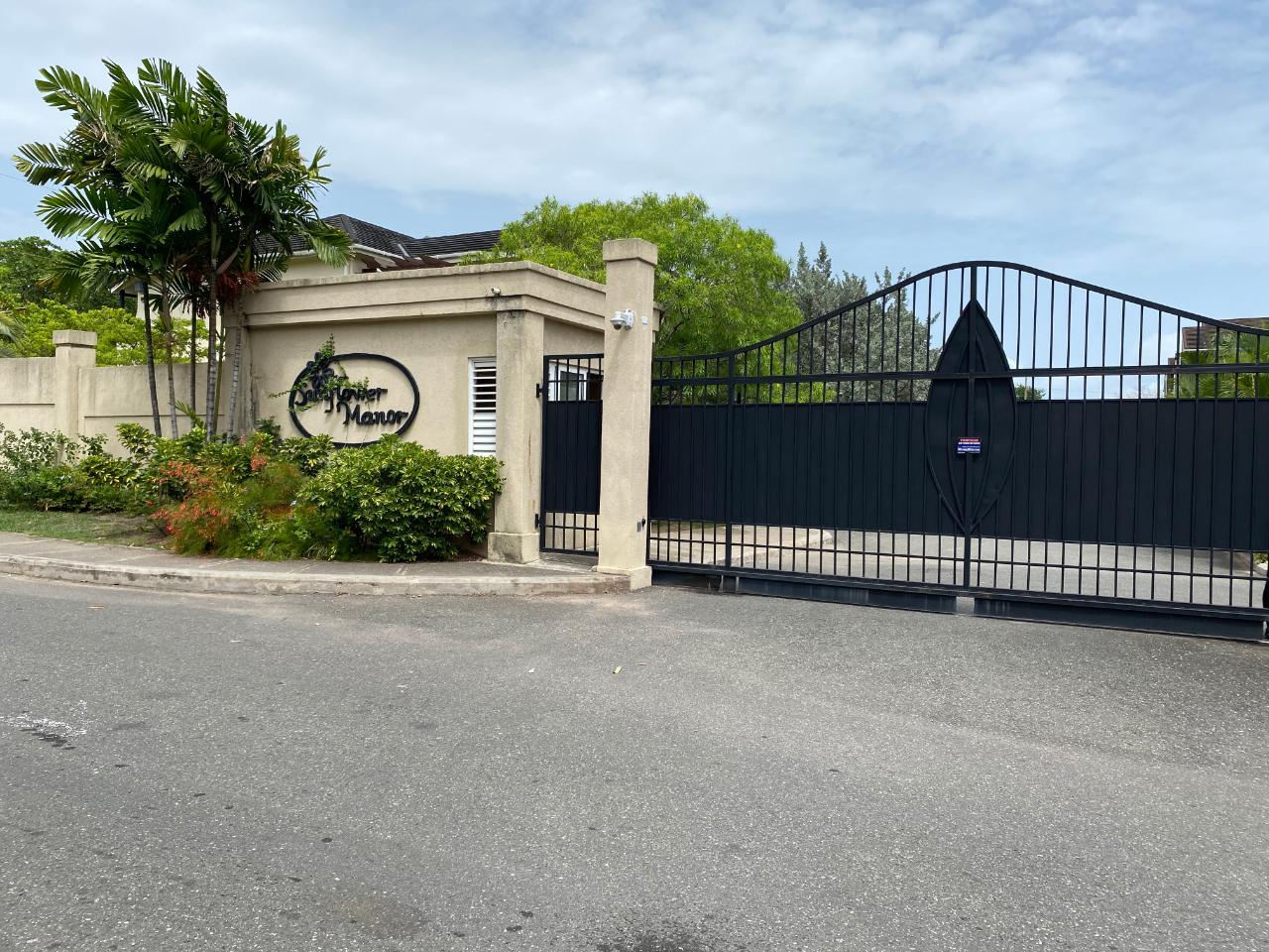 Townhouse For Rent SUNFLOWER WAY, Kingston 6 2,200 Keez