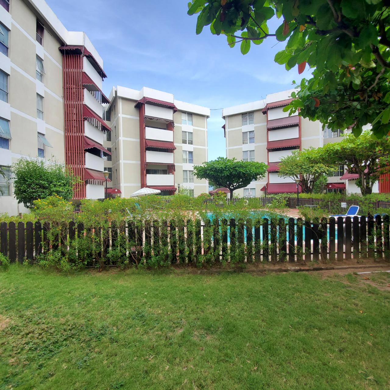 Apartment For Rent TRAFALGAR ROAD, Kingston 10 1,000 Keez