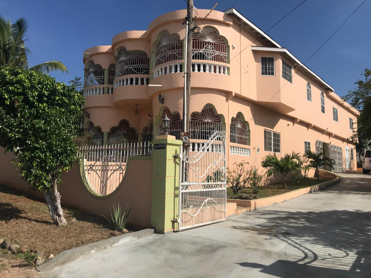 House For Sale ST. PATRICK'S WAY; GREEN, Spanish Town 52,000,000 Keez