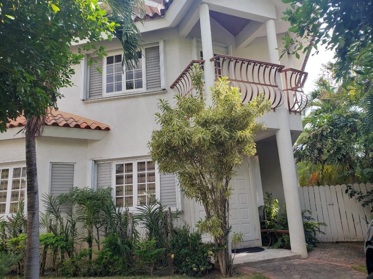 Townhouse For Rent SEYMOUR AVENUE, Kingston 6 2,500 Keez