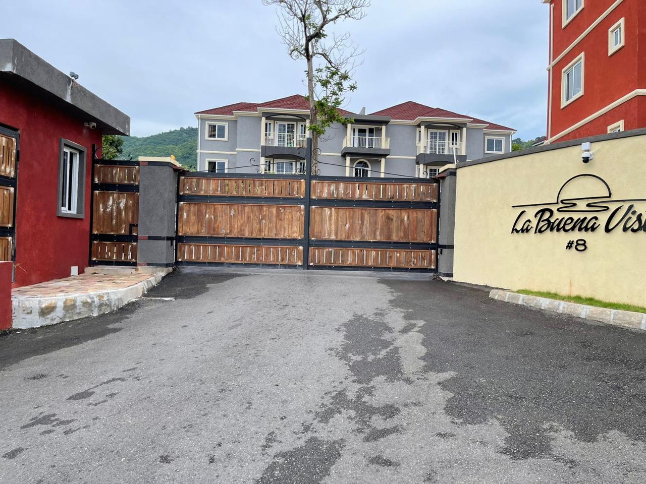 Apartment For Rent BUENA VISTA DRIVE, Kingston 6 2,600 Keez