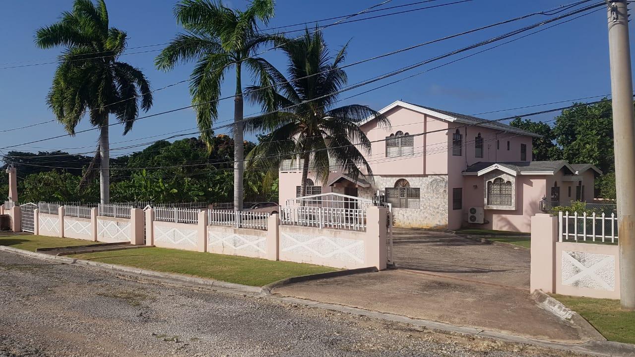 House For Rent BOUGAINVILLEA DRIVE, Montego Bay 2,800 Keez