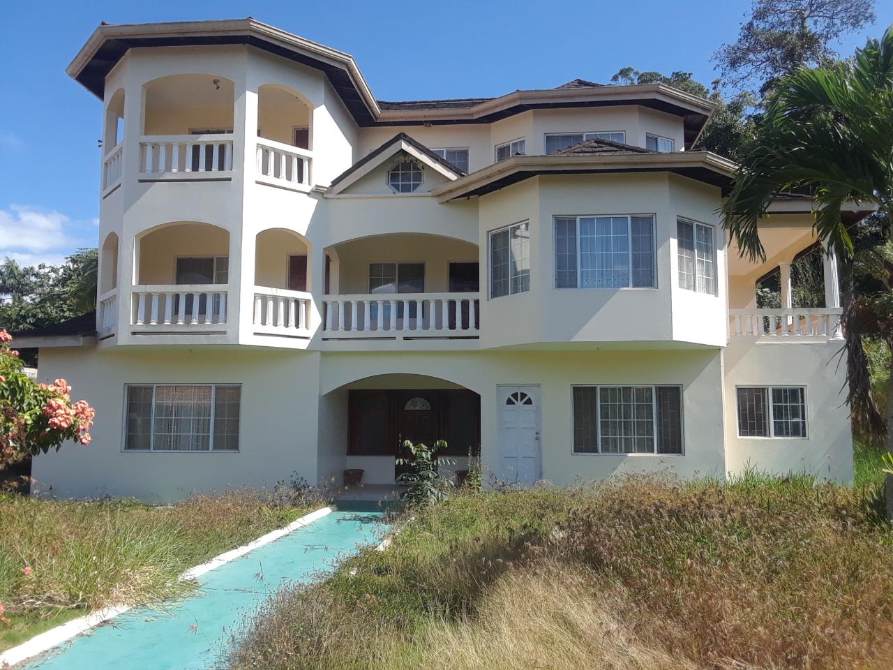 House For Sale STONEHAVEN, Mandeville 216,500 Keez