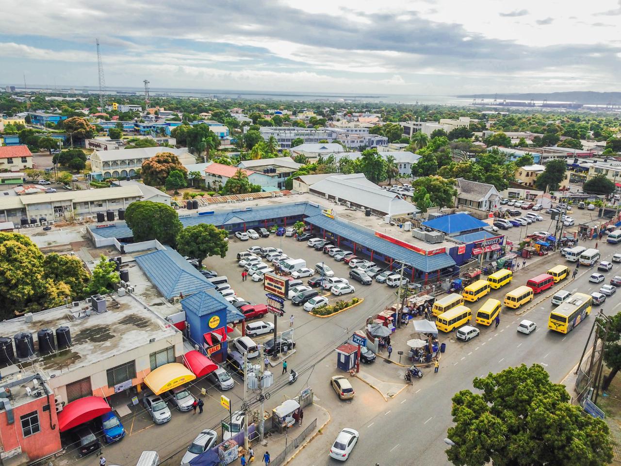 Offices / Commercial Bldg For Rent HAGLEY PARK ROAD, Kingston 10