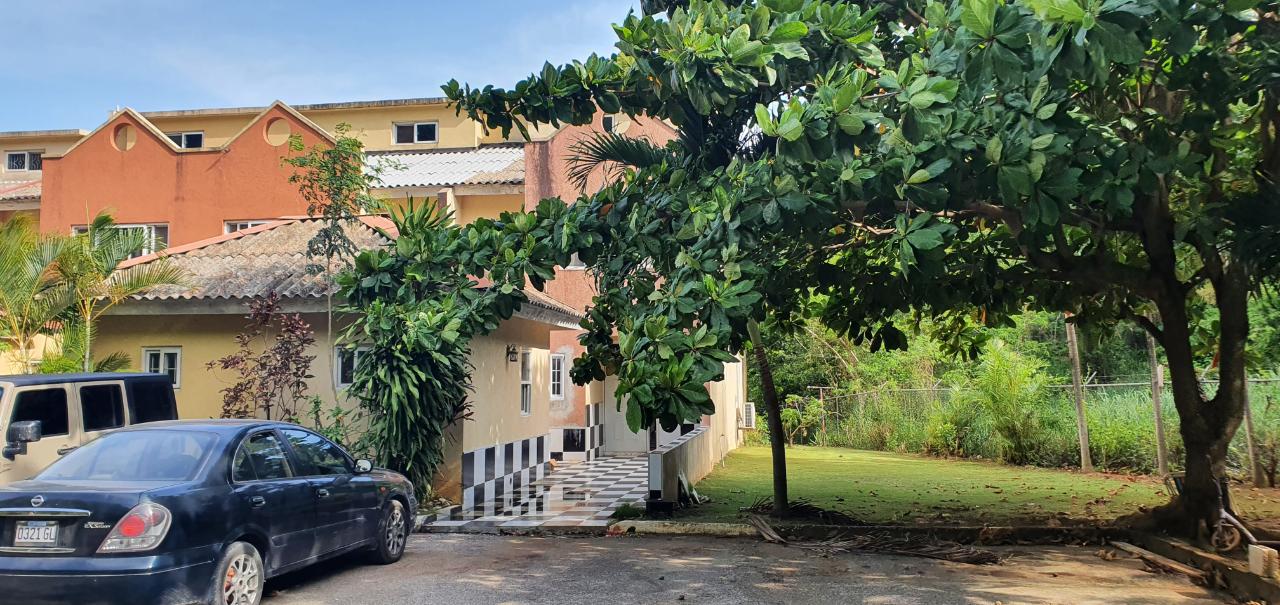 Townhouse For Rent WATERVALE AVENUE, Kingston 19 150,000 Keez