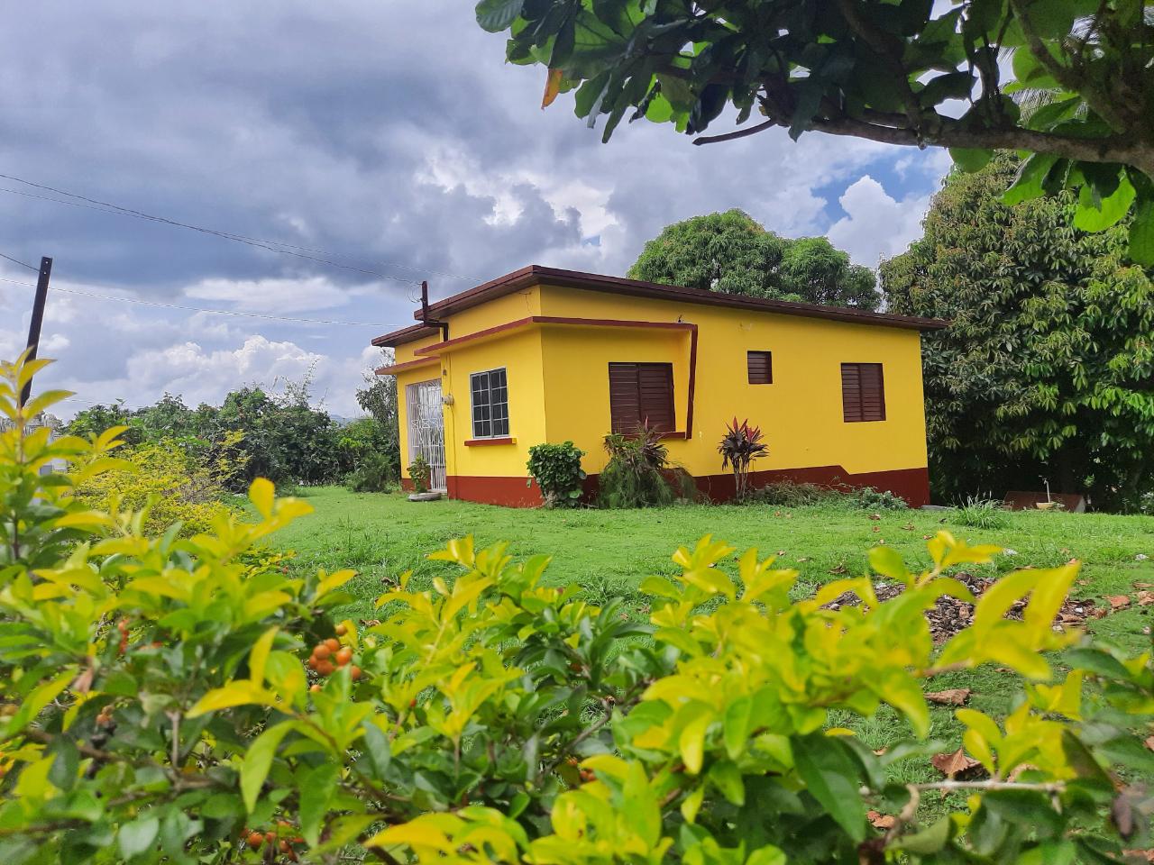 House For Sale COURTLAND DRIVE, LINSTEAD, Linstead 13,000,000 Keez