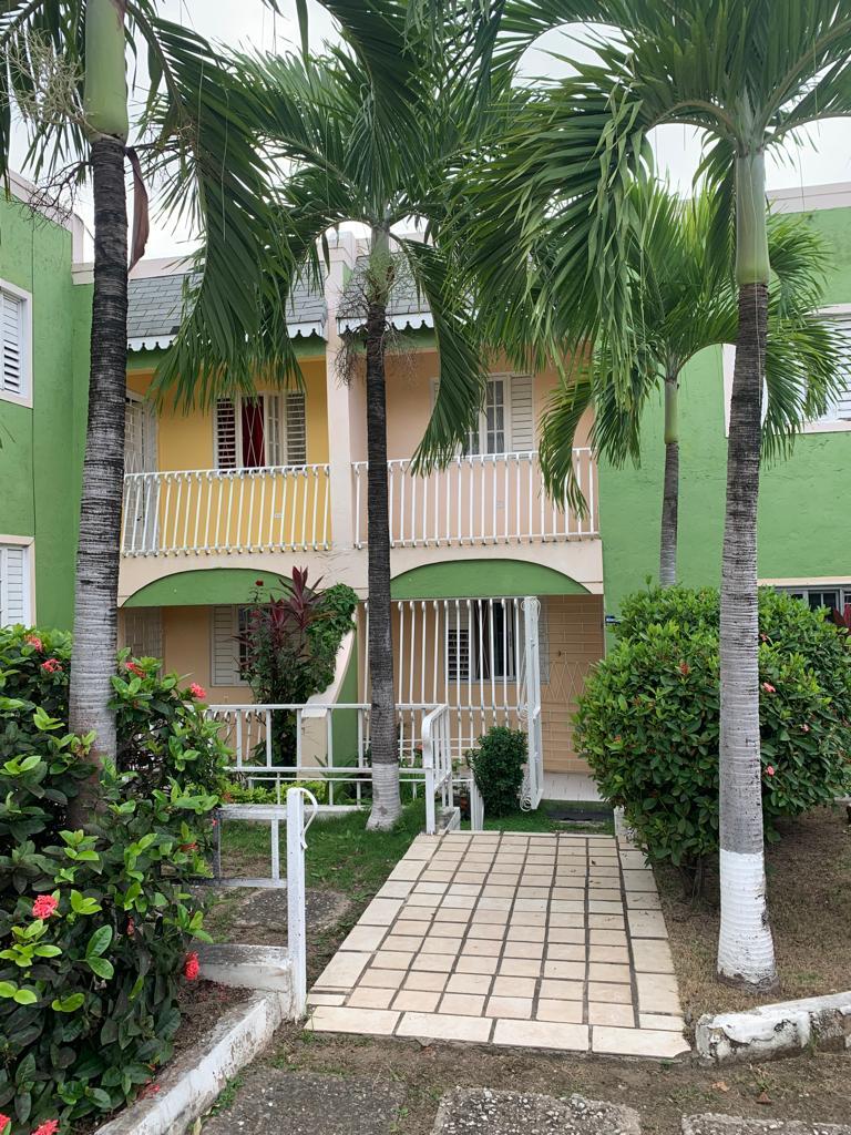 Apartment For Rent 9 DARLINGTON AVENUE, Kingston 8 90,000 Keez
