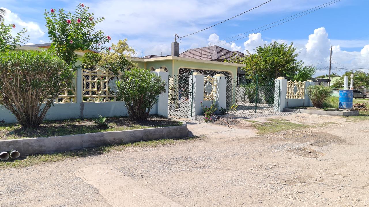 House For Sale WESTCHESTER, Spanish Town 16,000,000 Keez