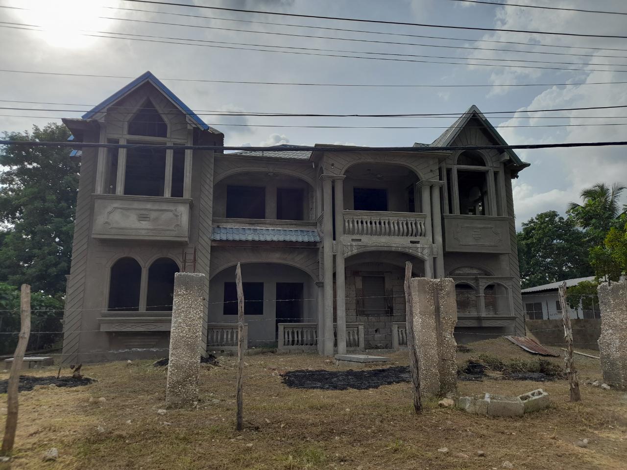 House For Sale VILLMORE, Spanish Town 50,000,000 Keez