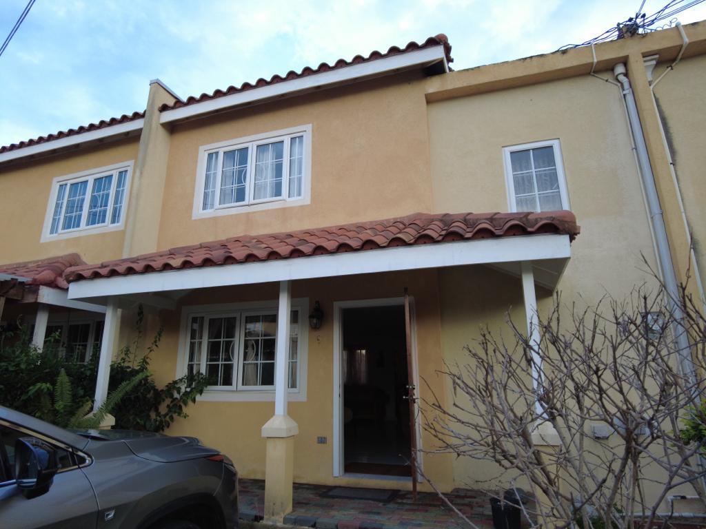 Townhouse For Rent MANGO WALK COUNTRY CLUB, Montego Bay 2,500 Keez
