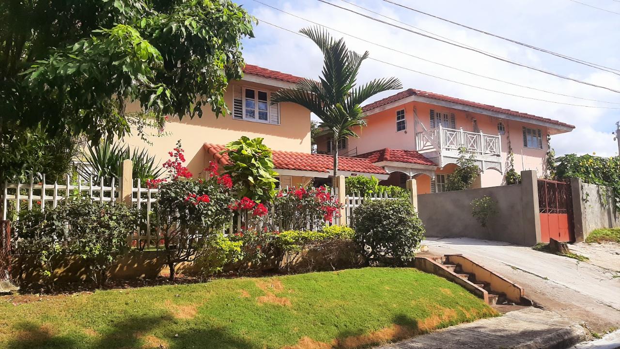 Townhouse For Rent WESTGATE HILL, MONTEGO BA, Montego Bay 1,150 Keez