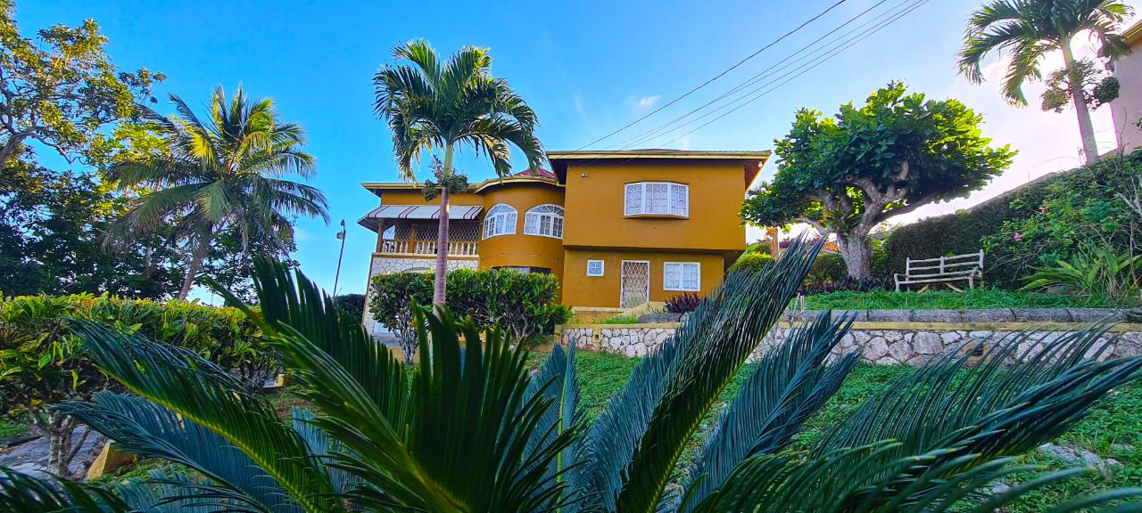 House For Sale WALTHAM ROAD, Mandeville 365,000 Keez