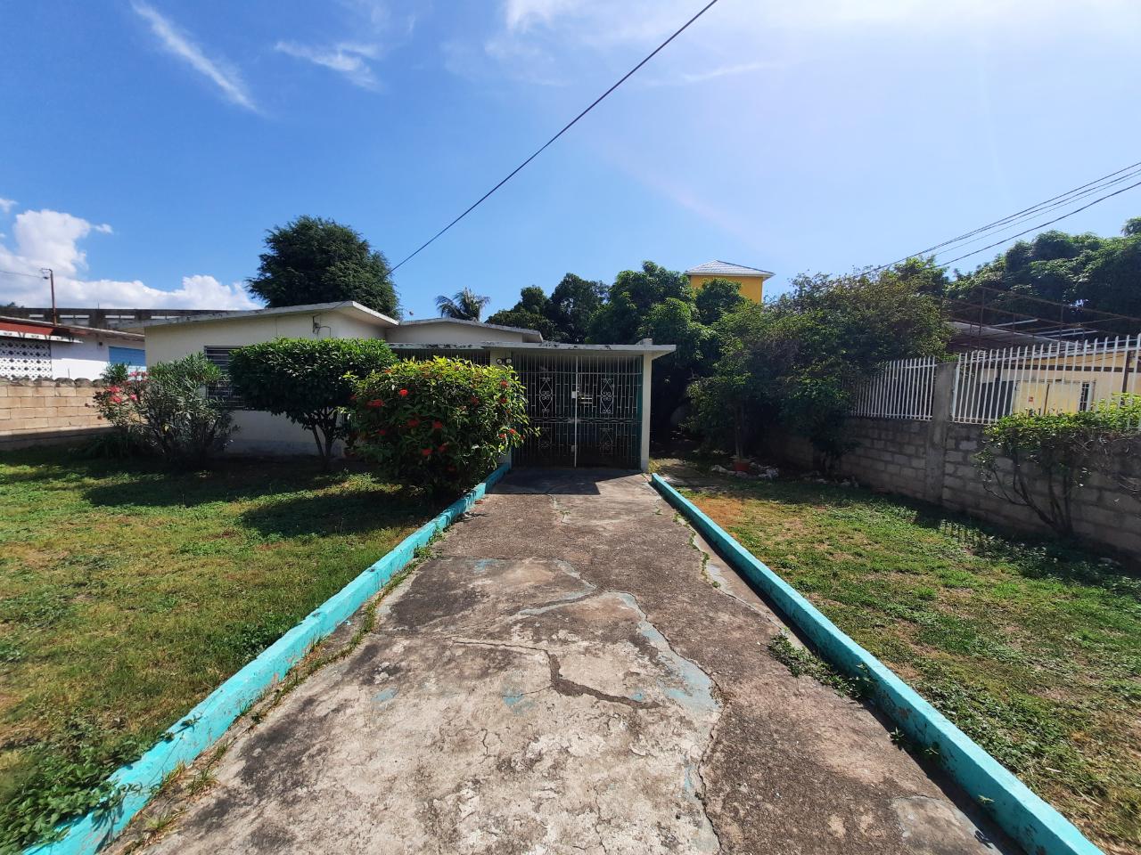 House For Sale LYNDHURST CLOSE, Kingston 5 13,000,000 Keez