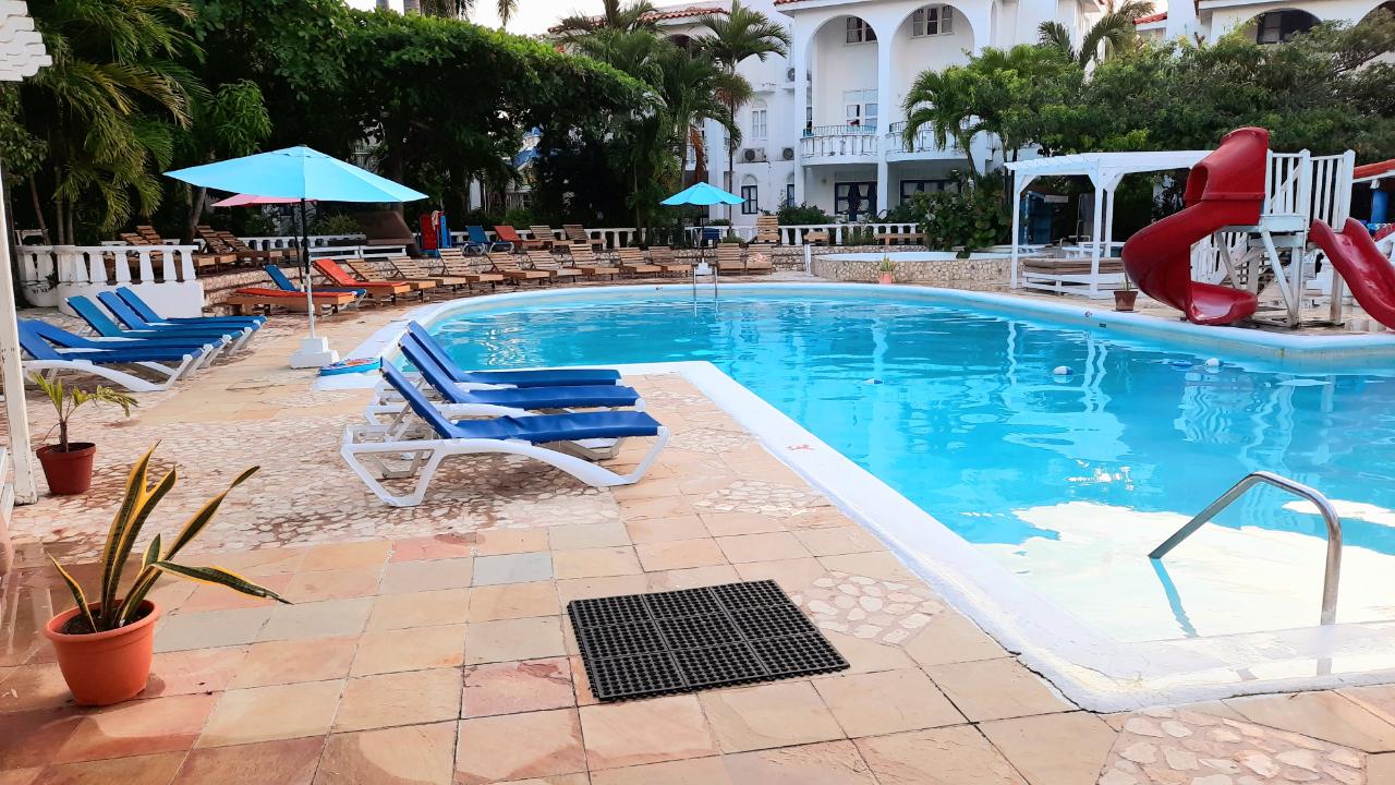 Apartment For Sale FDR RESORT, Runaway Bay 250,000 Keez