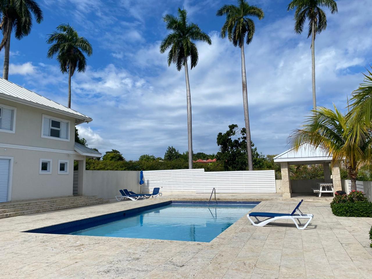 Apartment For Rent TARA ESTATES, READING, Reading 2,300 Keez