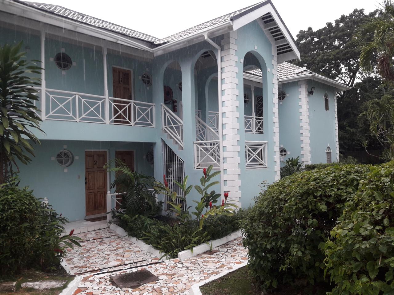 Apartment For Rent BARBICAN ROAD, Kingston 6 95,000 Keez